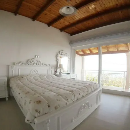 Apartment Spyridon *